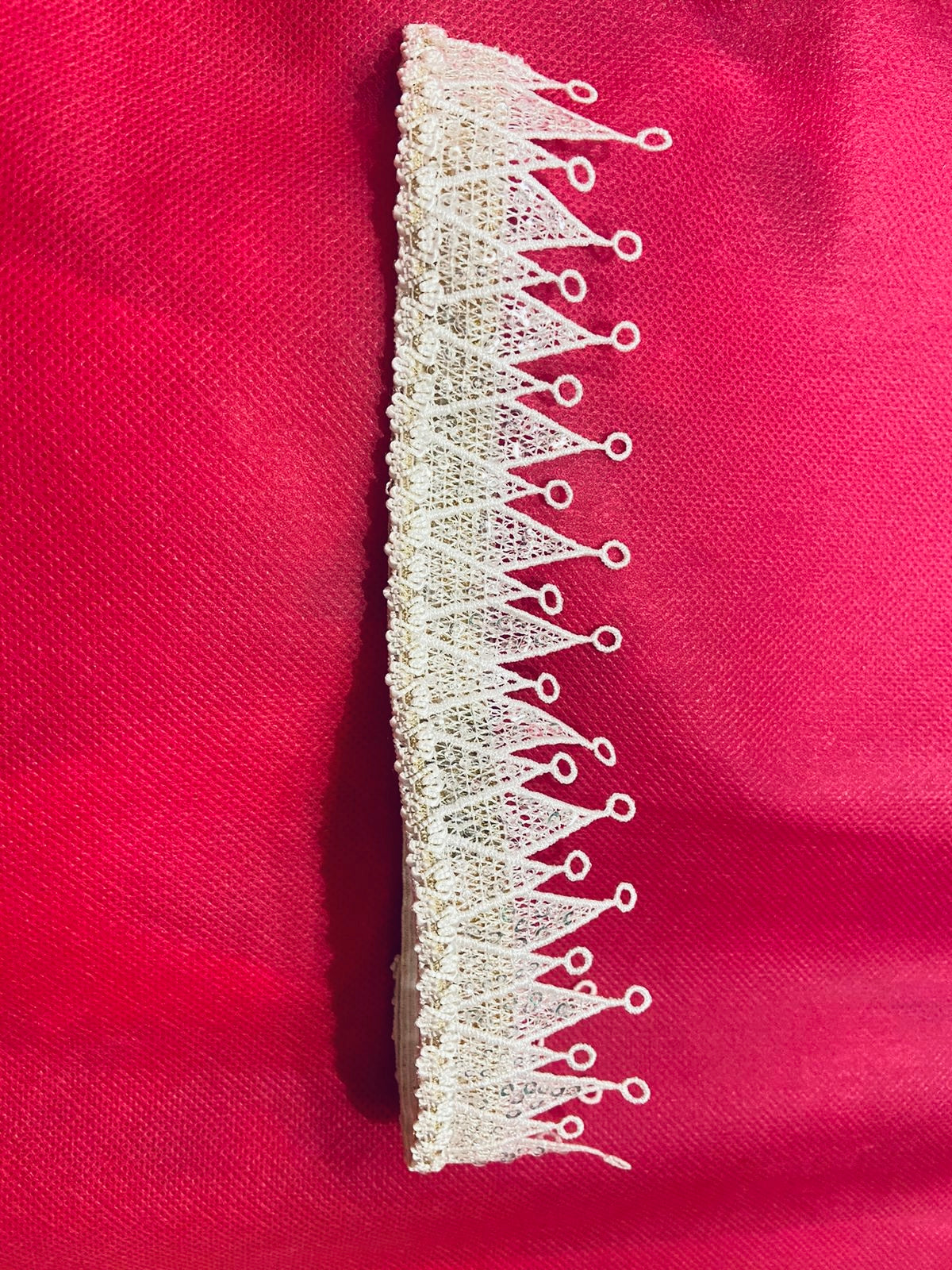 Headband with white color crown and golden color band