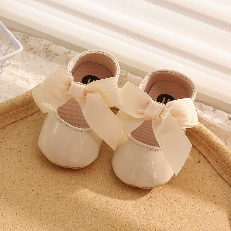 Parent leather pre-walker shoes with bow rubber sole 2 color
