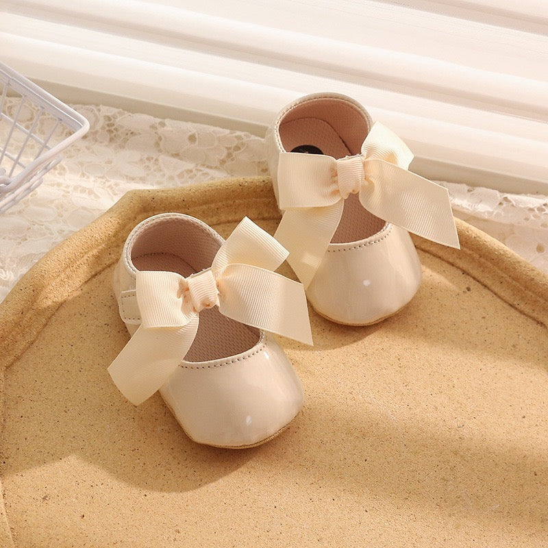 Parent leather pre-walker shoes with bow rubber sole 2 color