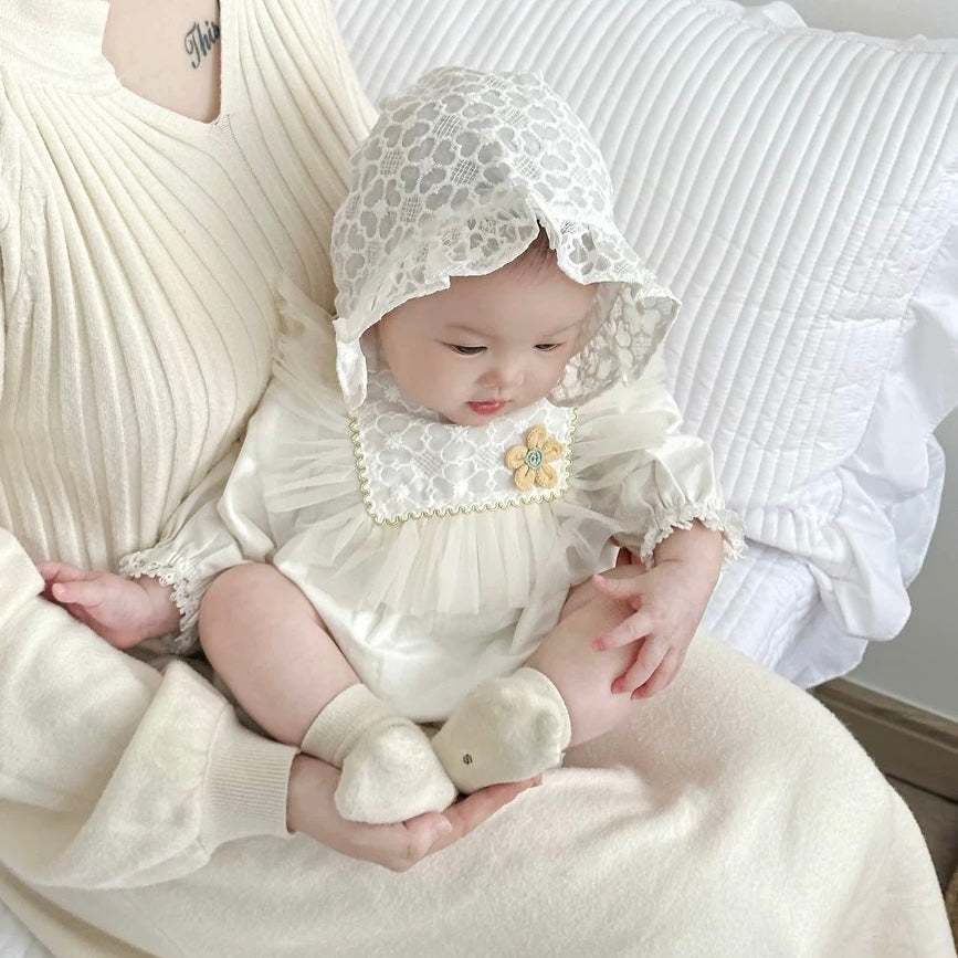 رومبير أطفال عتيق بأكمام طويلة مع زهرة صفراء صغيرة وقبعة 100% قطن سالوبيت