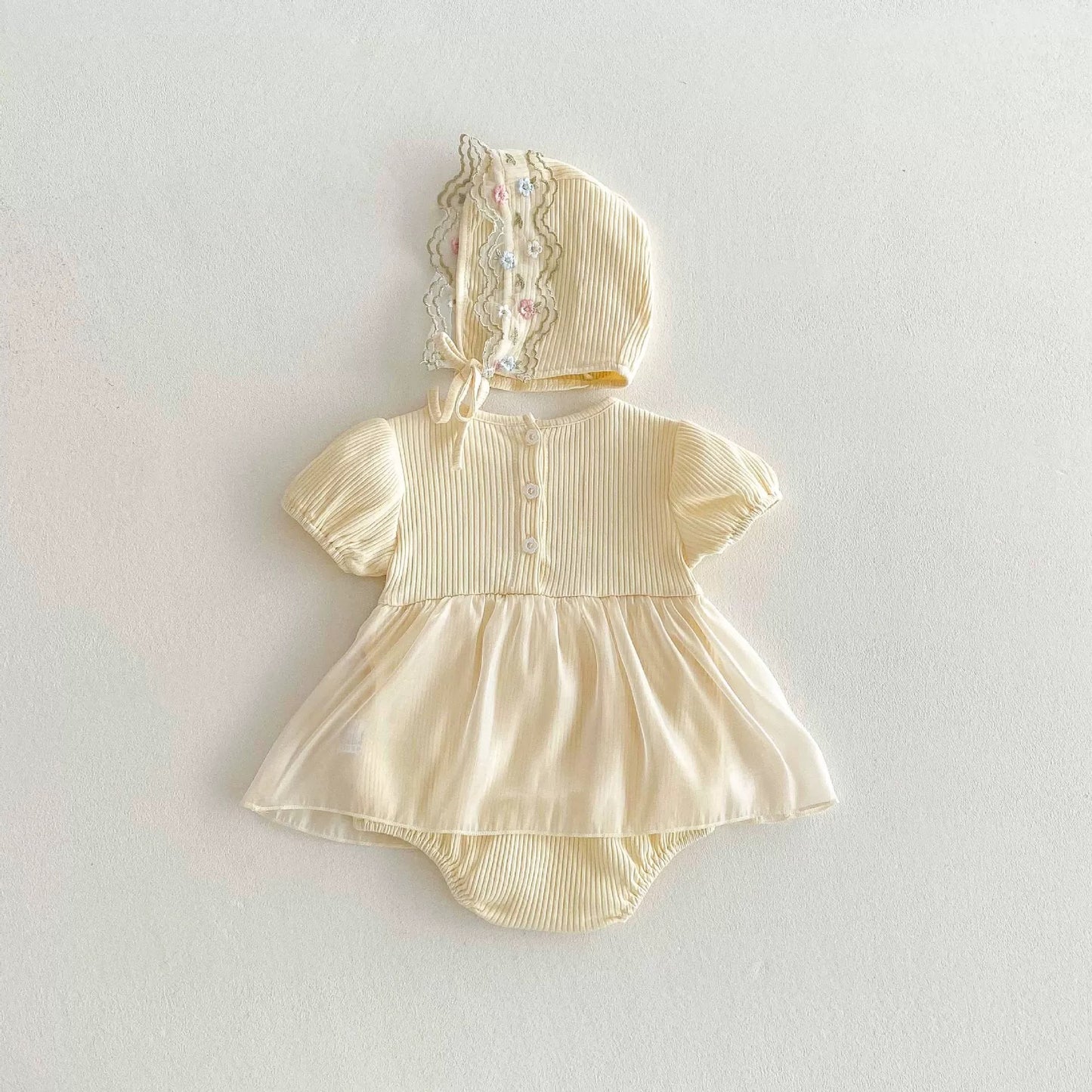 2pcs set Beige baby romper dress with embroidered flowers + hat