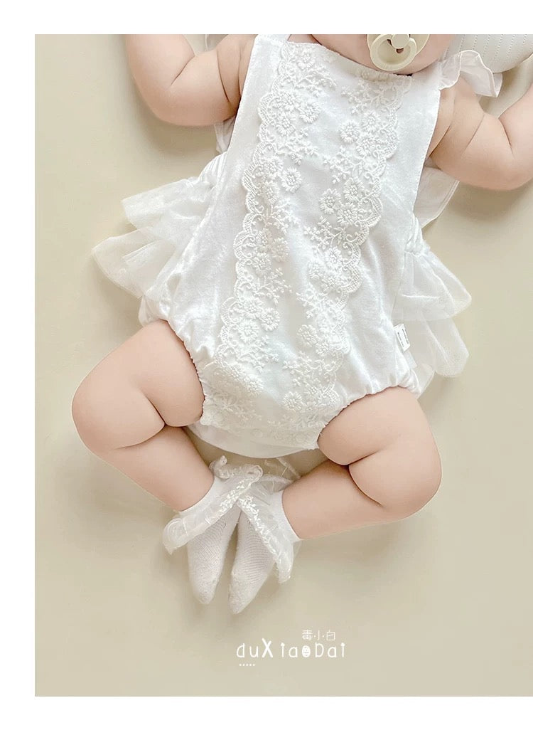 set of 2pcs Baby Girl vintage style Romper Dress with embroidered flowers + lace headband
