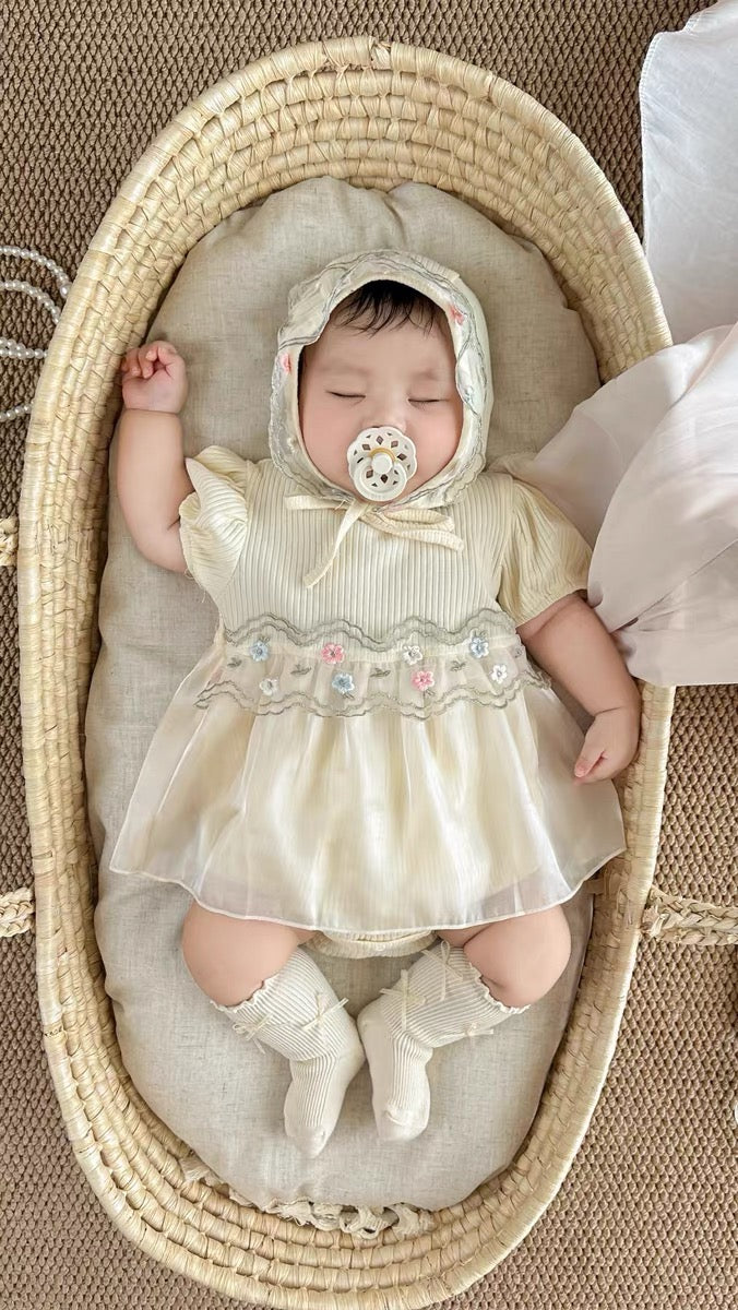 2pcs set Beige baby romper dress with embroidered flowers + hat