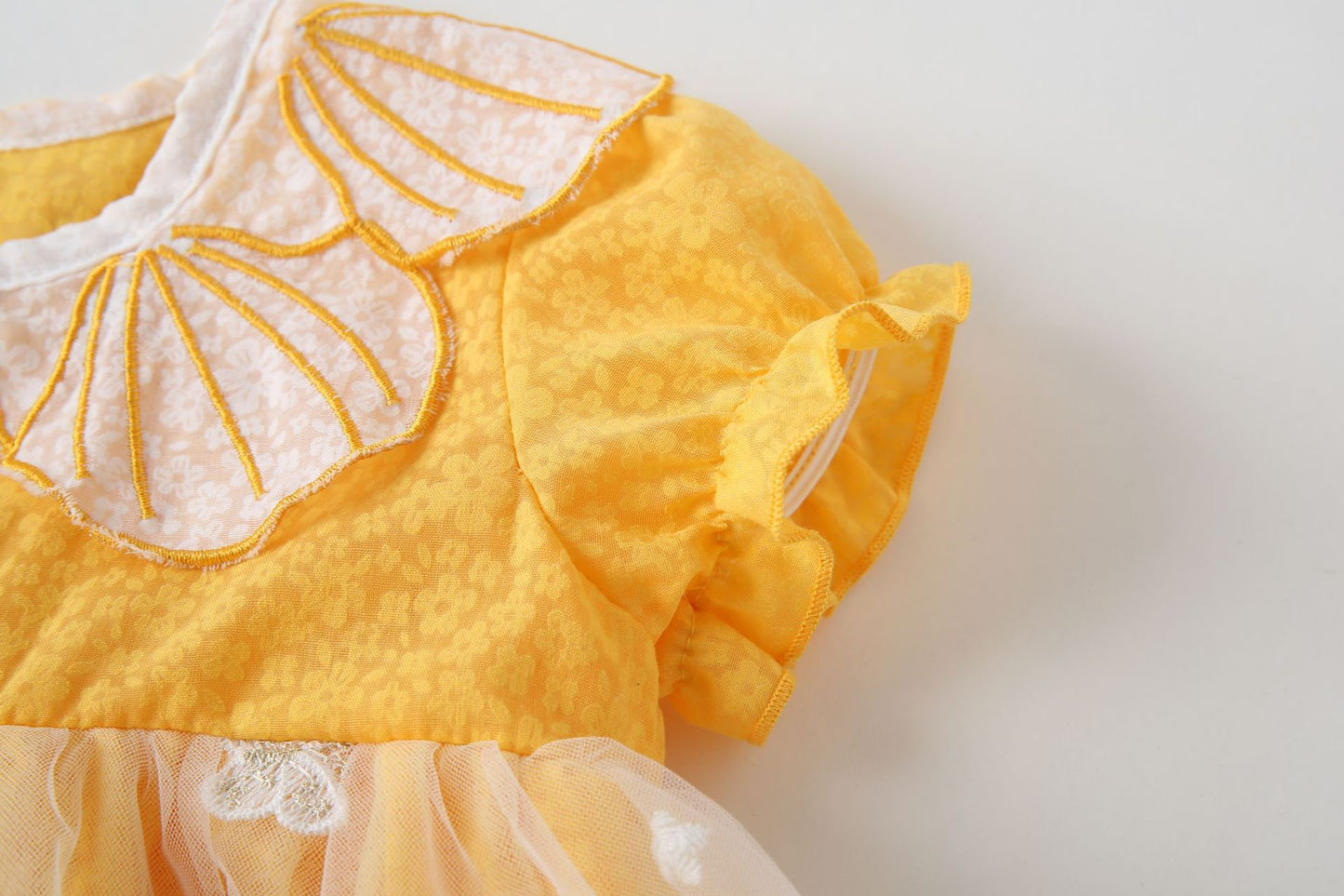 2 pcs set baby dress Petal shape collar and embroidered butterfly + hat