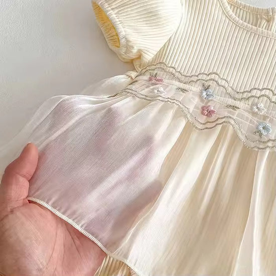 2pcs set Beige baby romper dress with embroidered flowers + hat