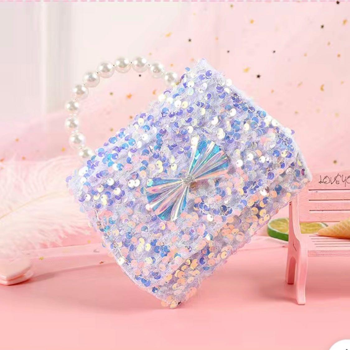 Cute bag with bow knot