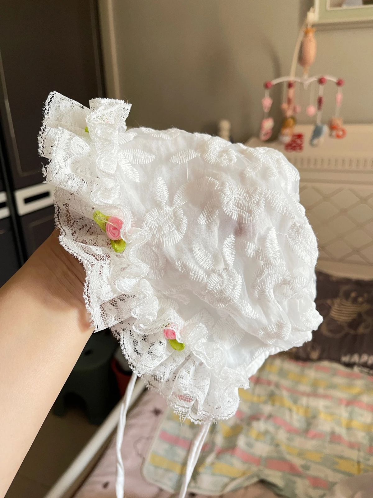 Baby hat with flowers