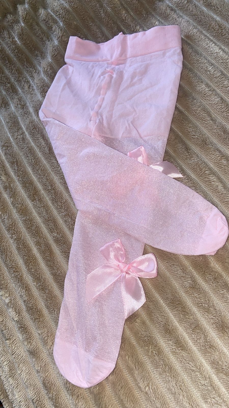 Pinky tight with bow knot