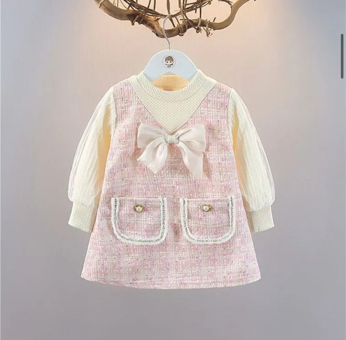 فستان بناتي بأكمام طويلة مع عقدة فيونكة وجيبين باللون الوردي