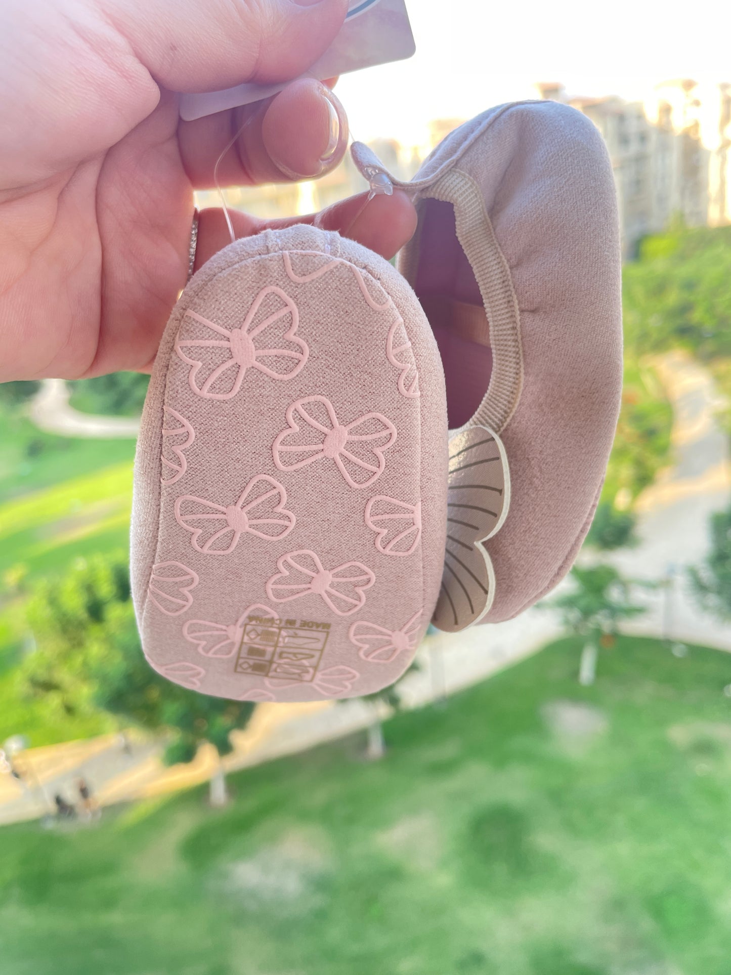 Baby shoes with butterfly old rose