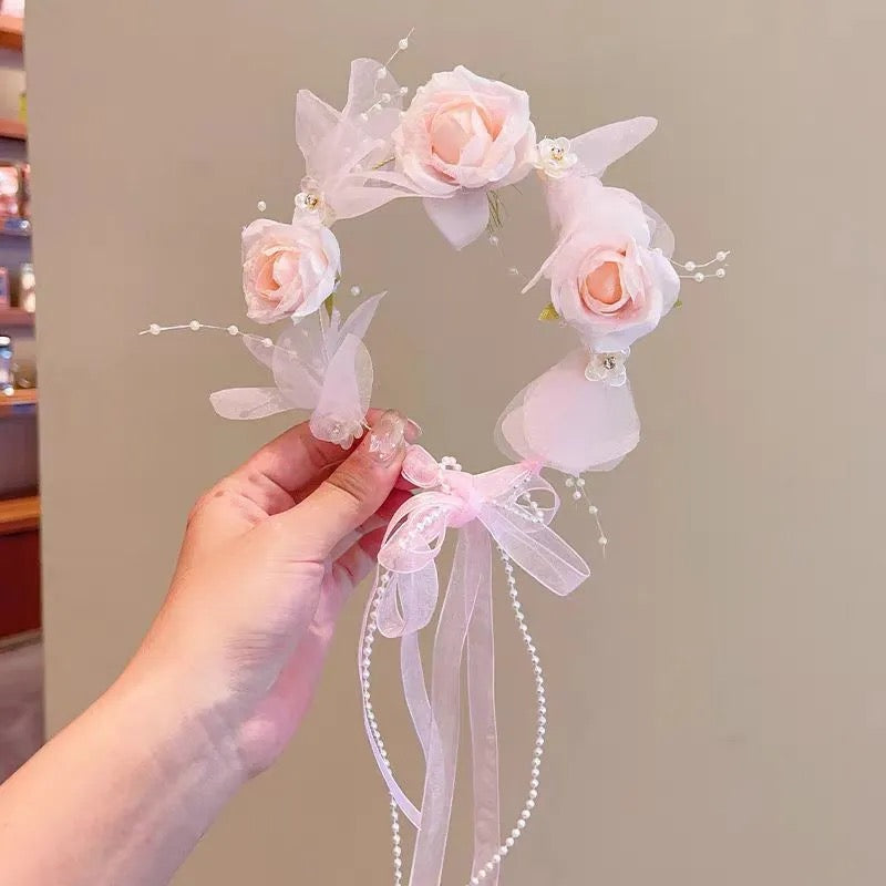 Kids headpiece with flowers, pearls and ribbon