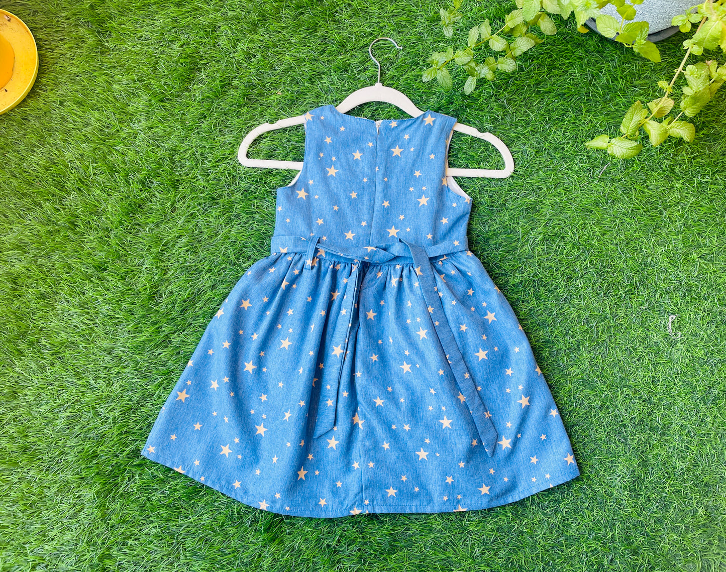 Simple girl dress star pattern