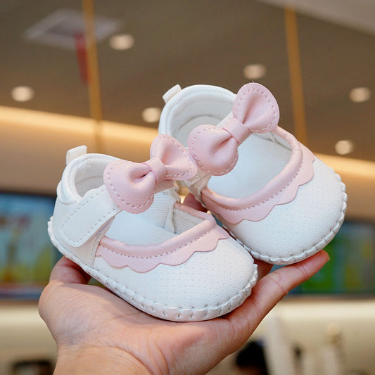 Baby pre-walker white leather shoes with pink bow knots