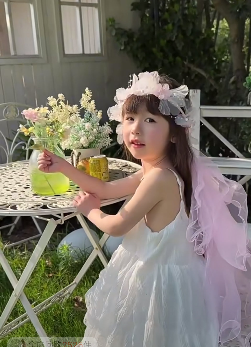 Kids headpiece with flowers, pearls and ribbon