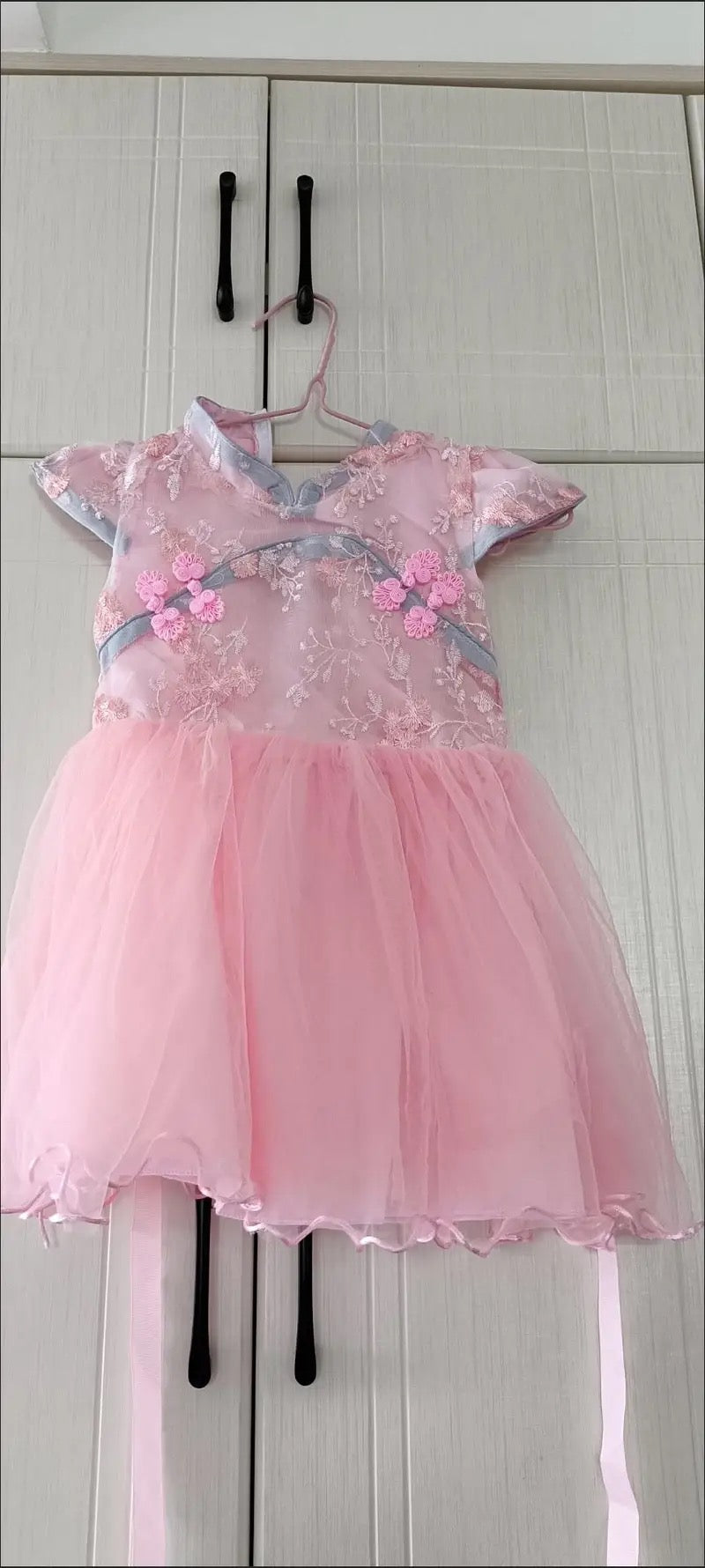 Flying sleeve girl dress with tulle skirt and bag