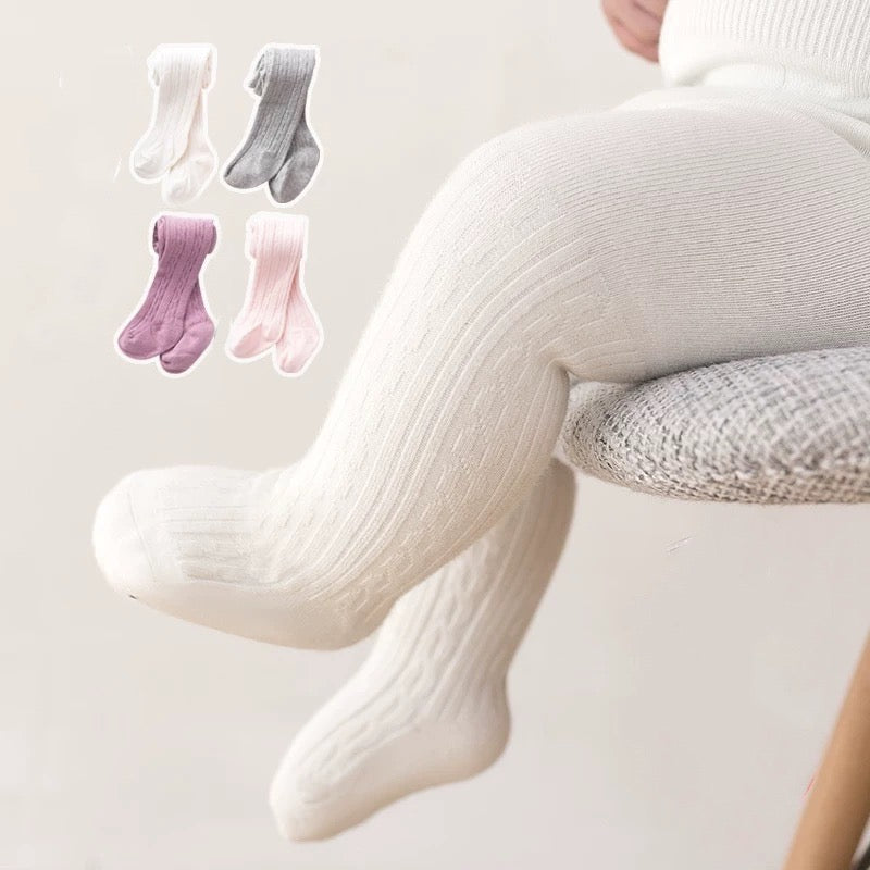 كولون الجوارب القطنية الصلبة باللون أوف وايت