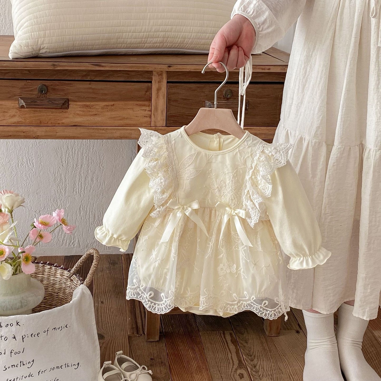 Long sleeve baby beige  romper dress with 2 bows