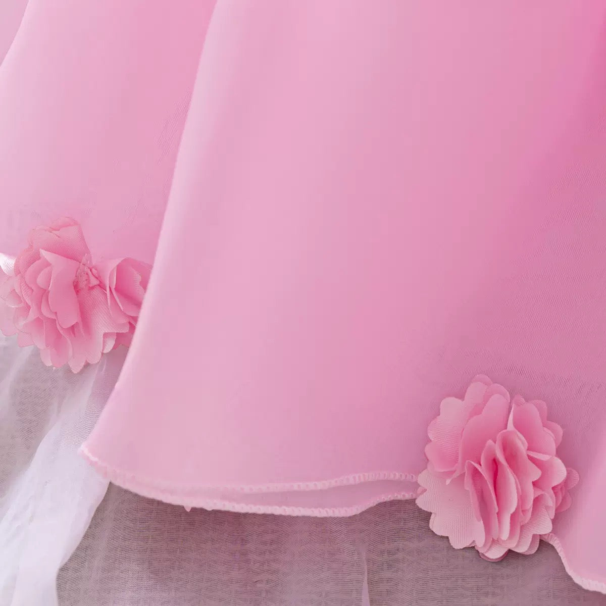 Elegant suspended dress with flowers and 2 big bows 2 color