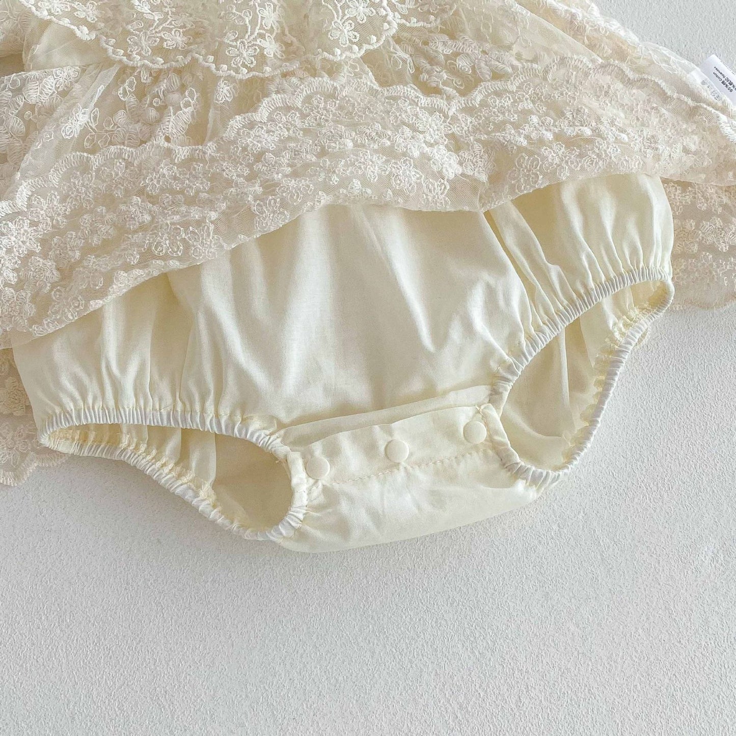 Vintage short sleeve Romper dress with lace collar beige color