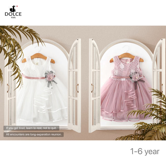 Princess dress with removable flower